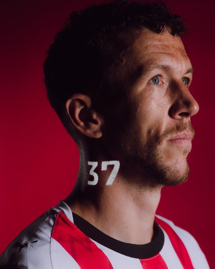 kaiyun-佩里西奇37岁生日，埃因霍温祝福：热情永不老，伊万生日快乐